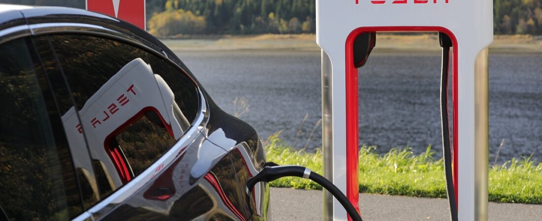 ¿Por Qué el Tesla Cybertruck Está Prohibido en España?